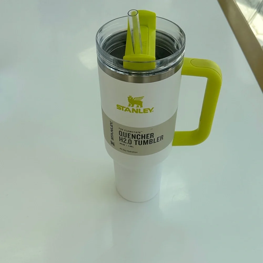 Stanley 40 oz Frost Electric Yellow Neon Stainless Steel H2.0 Quencher Tumbler